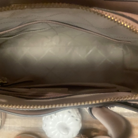 Michael Kors Medium purse and wallet